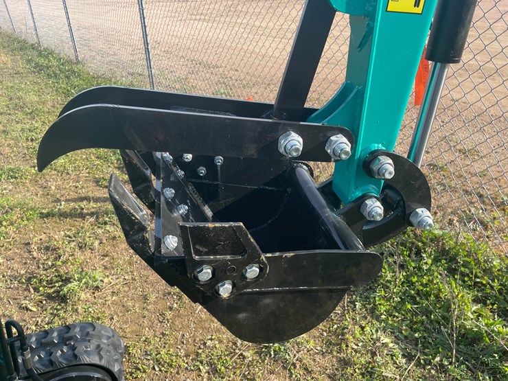 #3235-•-2026-cfg-mh13rx-mini-excavator-image-3