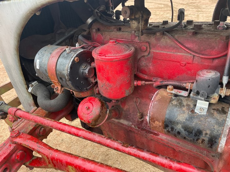 #1856-•-ford-tractor-image-29