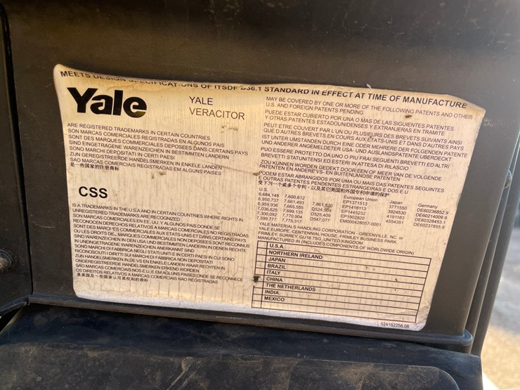 #1882-•-2022-yale-40ux-glp040ux-lp-forklift-image-29