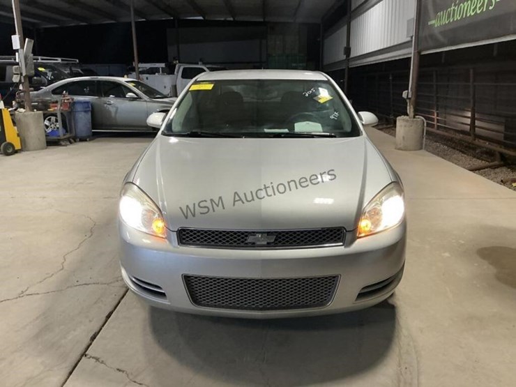 2015-chevrolet-impala-sdn-image-3