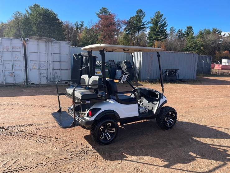 #1860-•-2015-yamaha-ydrex5-electric-golf-cart-image-10