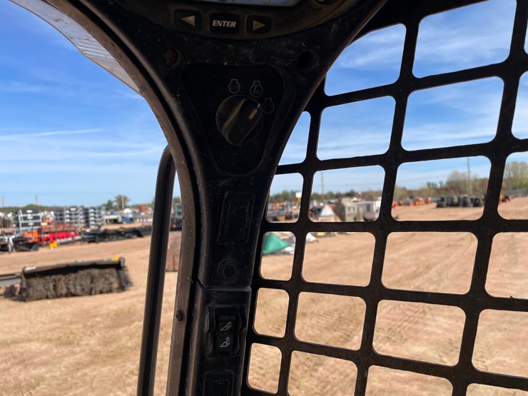 #1075-•-2017-bobcat-t450-tracked-skid-steer-image-35
