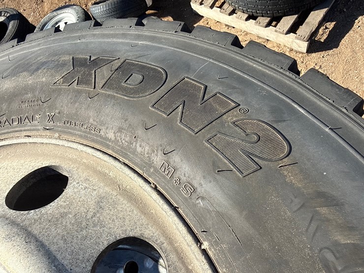 #6982-•-(5)-commercial-truck-tires-with-aluminum-rims-image-7