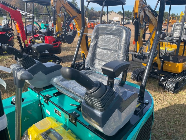 #3229-•-2026-cfg-kv16r-mini-excavator-image-19