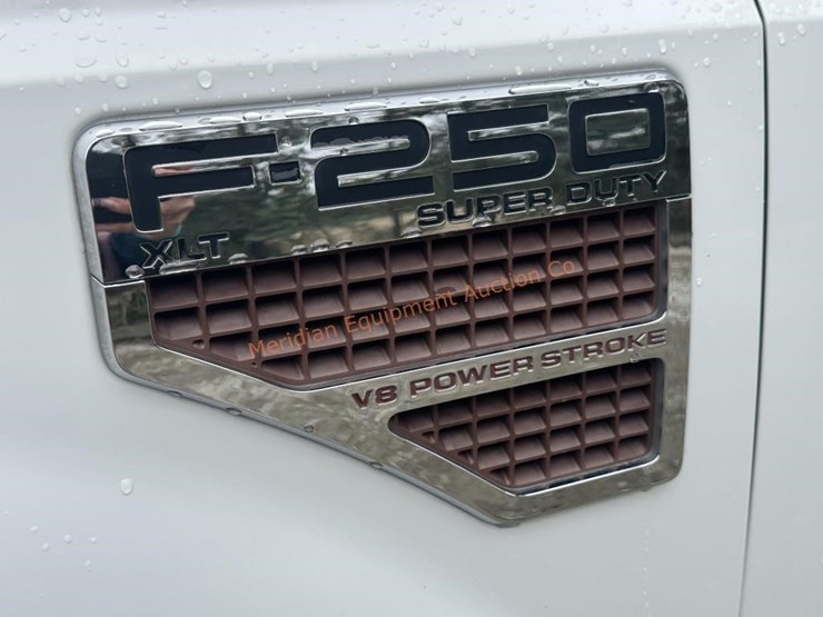 2010-ford-f-250-super-duty-4x4-pickup-image-16