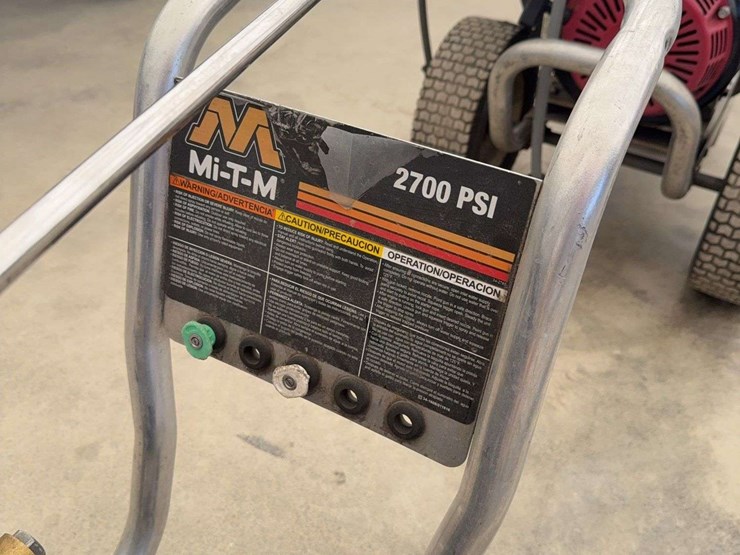 2018-mi-t-m-pressure-washer-2700-psi,-model-ca27031mmh,-gas,-runs-rough,-comes-with-hose-&-wand,-s/n--1877569-image-4