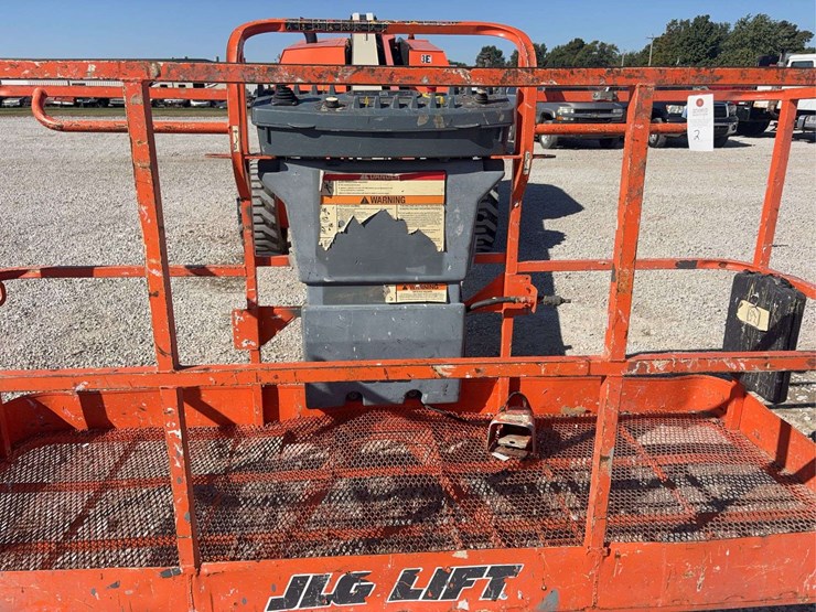 2012-jlg-60’-manlift-model-600s,-4975-hours,-diesel-engine,-60’-reach,-solid-tires,-s/n--0300158761-image-21