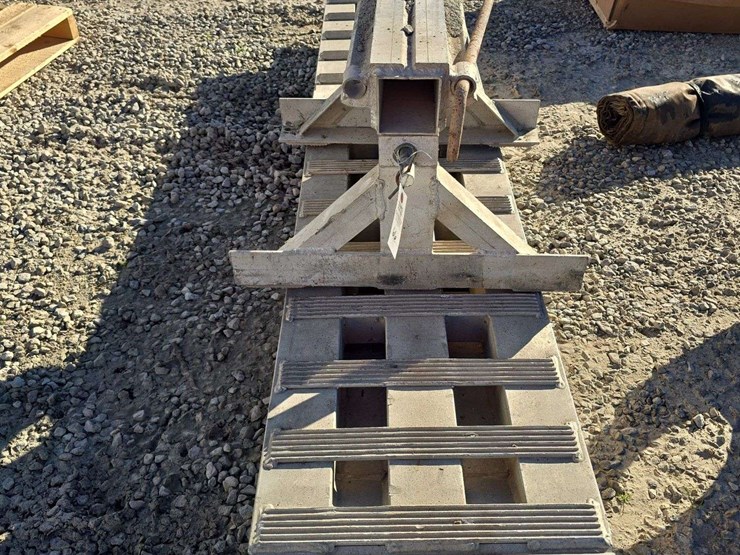 pair-of-heavy-duty-trailer-ramps-23,500lb-capacity-per-axle-image-2