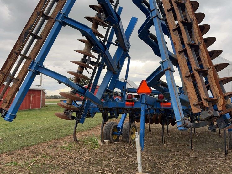 landoll-2211-13-disc-chisel,-walking-tandems,-13-shank,-3-hyd-outlets,-20''-disc-blades,-s/n--25h1000136-image-11