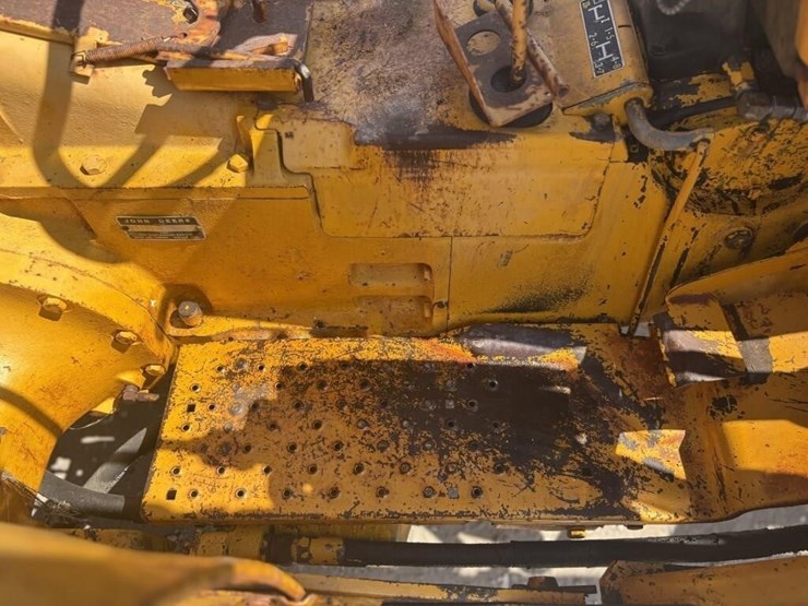 deere-300b-image-16