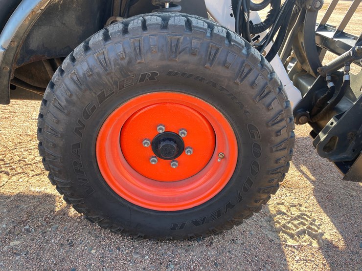 #1850-•-2019-bobcat-toolcat-5600-image-13