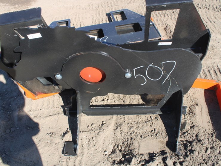 #507-•-3/8-in-ar500-steel-boar-shooting-target-with-heart-flapper-image-1