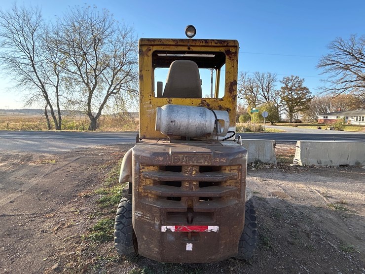 #6922-•-baker-fmf-060-industrial-forklift-image-3