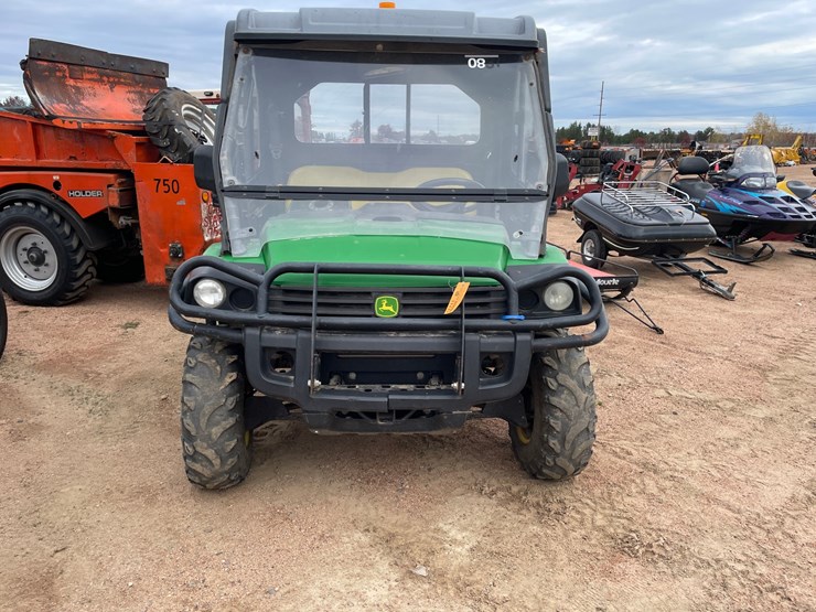 #1057-•-john-deere-diesel-4-x-4-gator-image-2