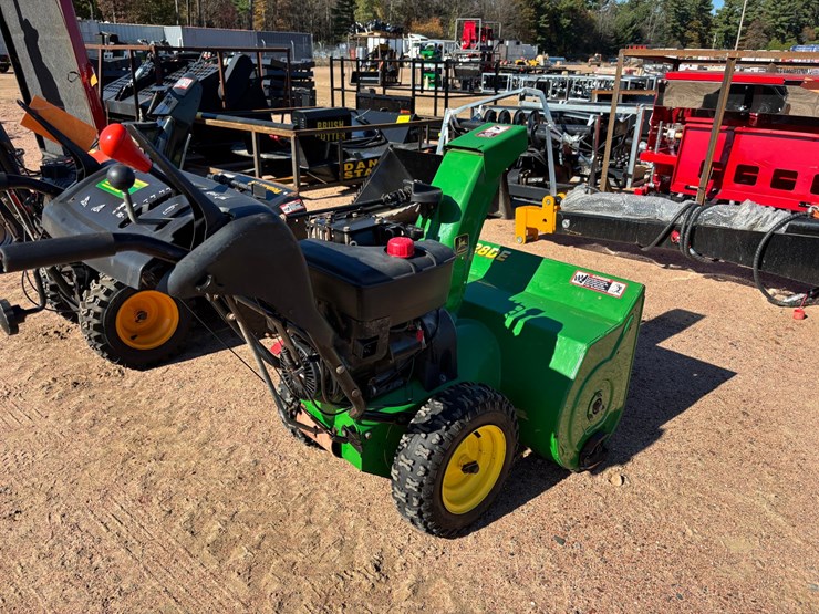 #1004-•-john-deere-1128de-snow-blower-image-3