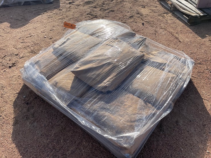 #5207-•-pallet-of-glass-beads-image-2