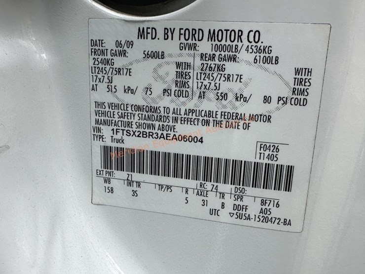 2010-ford-f-250-super-duty-4x4-pickup-image-17