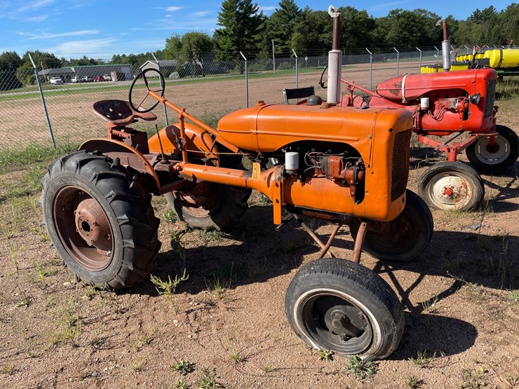 #1950-•-allis-chalmers-b-wide-tractor-image-4