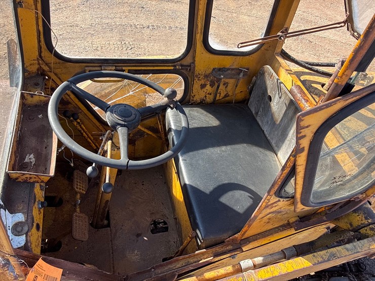 #6923-•-clark-michigan-model-85a-wheel-loader-image-13