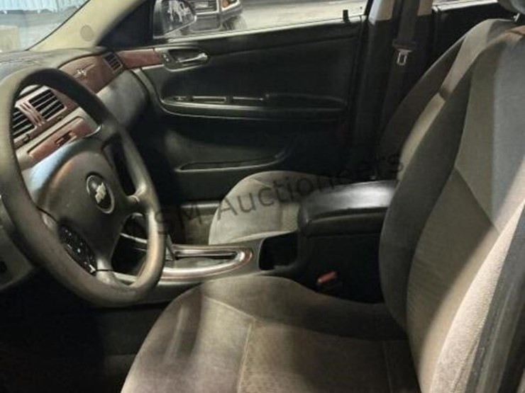 2008-chevrolet-impala-sdn-image-23