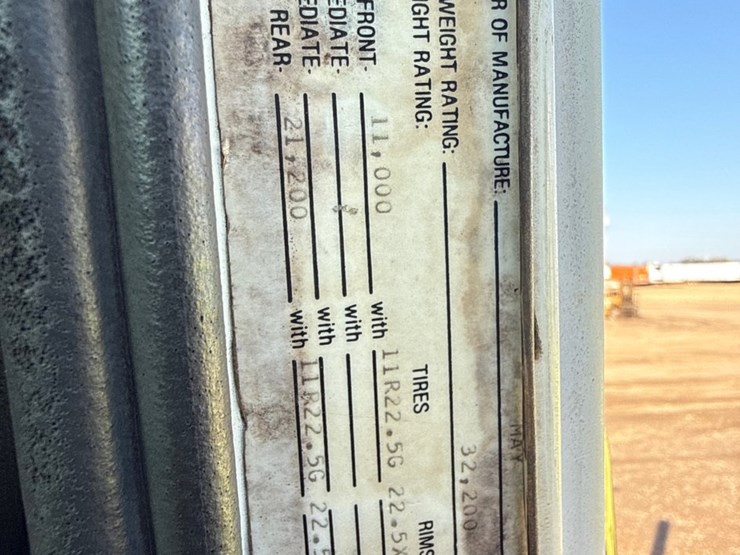 #6908-•-1985-tandem-axle-wrecker-tow-truck-(has-wi-title)-image-13