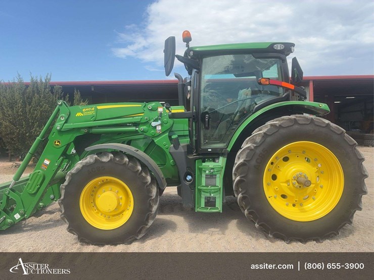 2022-john-deere-r-image-6