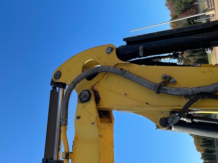 #1900-•-yanmar-vio-35-mini-backhoe-image-23