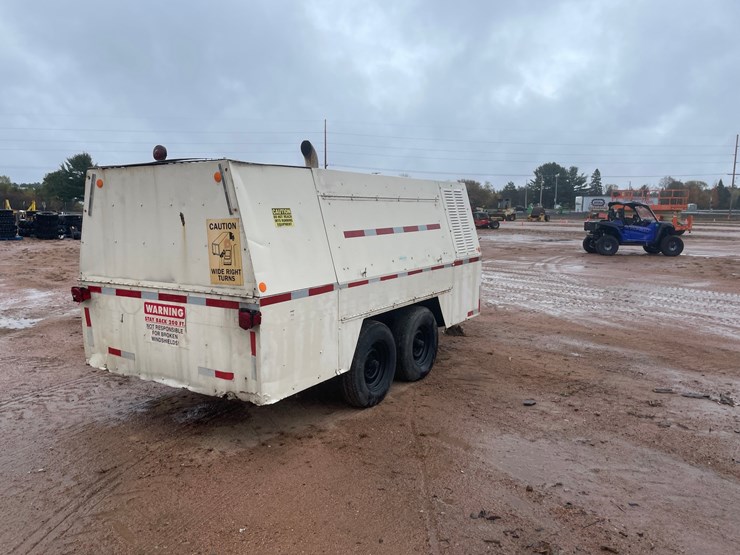#1853-•-leroi-750-cfm-air-compressor-image-9