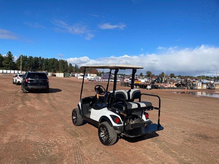 #1860-•-2015-yamaha-ydrex5-electric-golf-cart-image-7