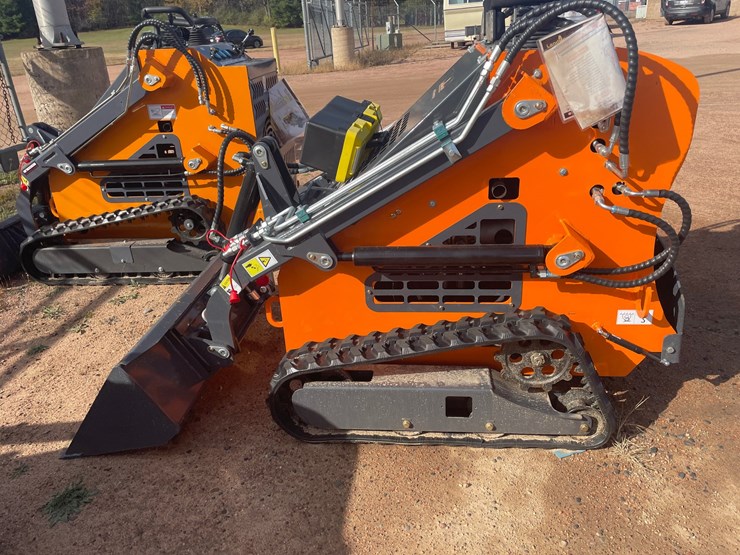 #3201-•-landhonor-mini-skid-steer-loader-me380x2-image-7