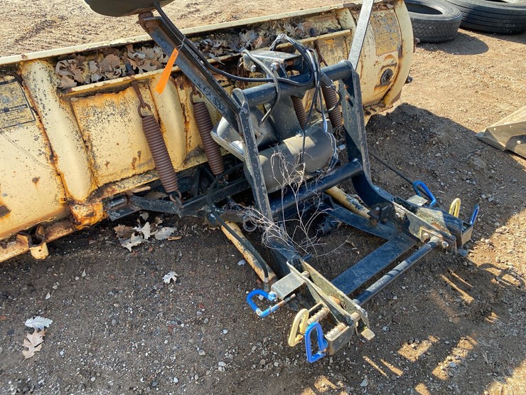 #6983-•-md-ii-truck-mount-snowplow-with-mounting-frame-and-side-wings-image-7