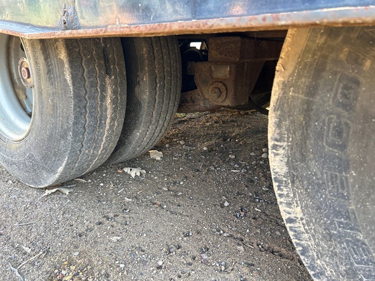 #6916-•-1997-landoll-tri-axle-flatbed-semi-trailer-(wi-title-in-delay)-image-20