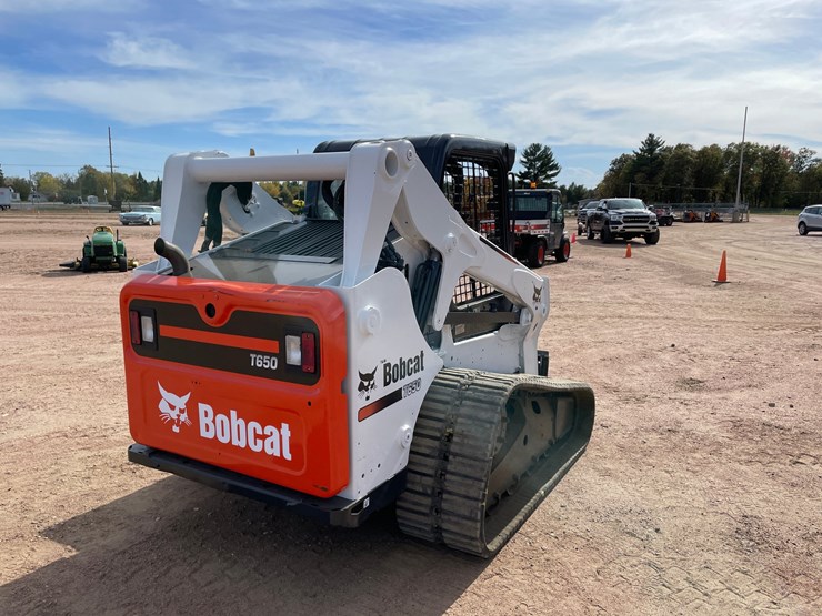 #1074-•-2014-bobcat-t650-tracked-skid-steer-image-9