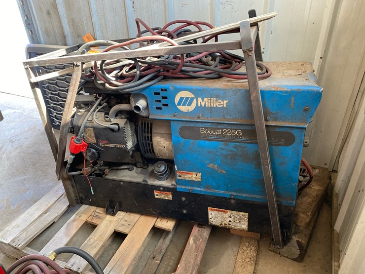 #6986-•-miller-bobcat-225g-welder-generator-with-onan-performer-16-xsl-engine-image-1