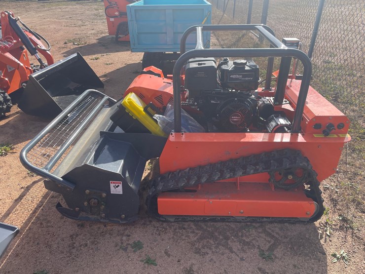 #3208-•-2026-tracked-lawn-mower-image-7