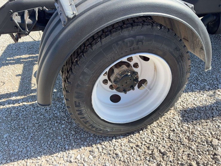 1998-international-4700-day-cab-truck,-121,834-miles,-single-axle,-255/70r22.5-tires,-dt466e-engine,-gooseneck-ball-hitch,-automatic-transmission-vin#-1hsscaan4wh551789-image-11