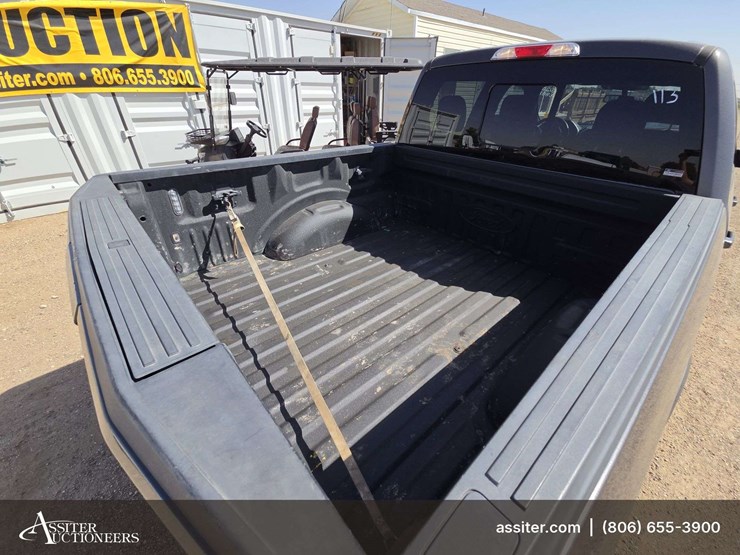2020-ford-f150-xl-image-8