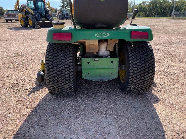 #1010-•-john-deere-gt245-riding-lawn-mower-image-7
