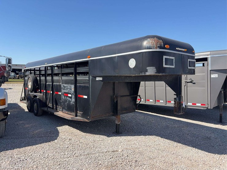 rawhide-livestock-trailer-20ft,-1-cut-gate,-st235/80r16-tires,-gvw:-12,000lbs-image-2
