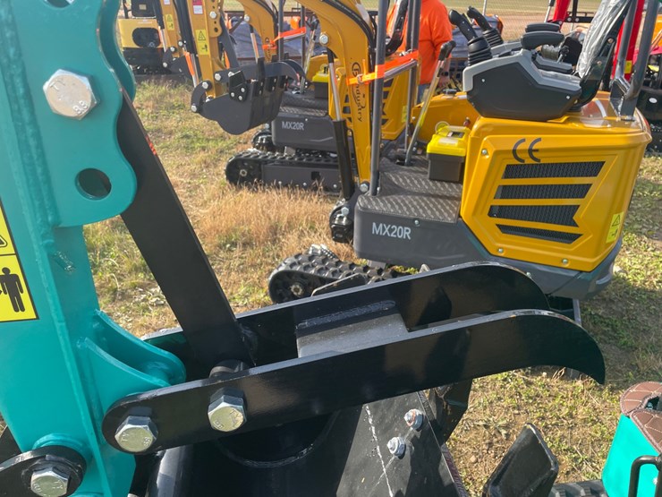 #3227-•-2026-cfg-kv16r-mini-excavator-image-20