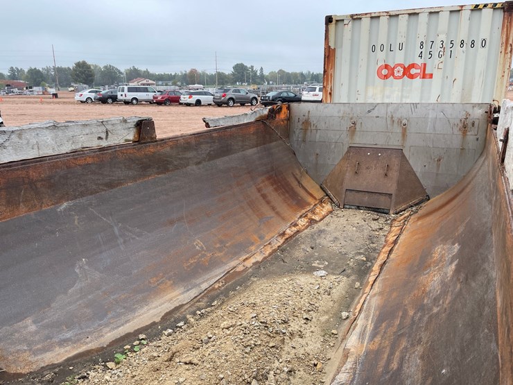 #3729-•-16'-salter-and-sand-box-with-conveyor-bottom-image-34