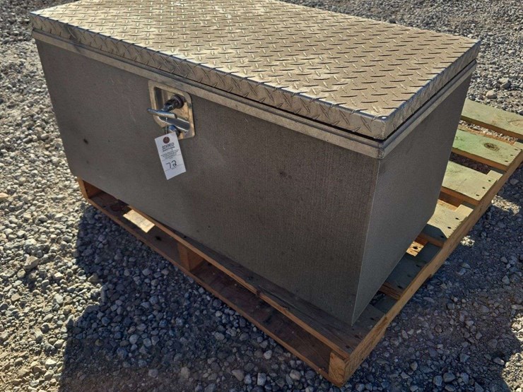 side-trailer-toolbox-image-1