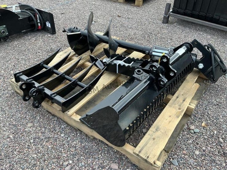 mini-excavator-attachments-image-3