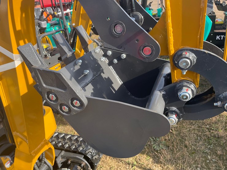 #3226-•-2026-cfg-qk20r-mini-excavator-image-9