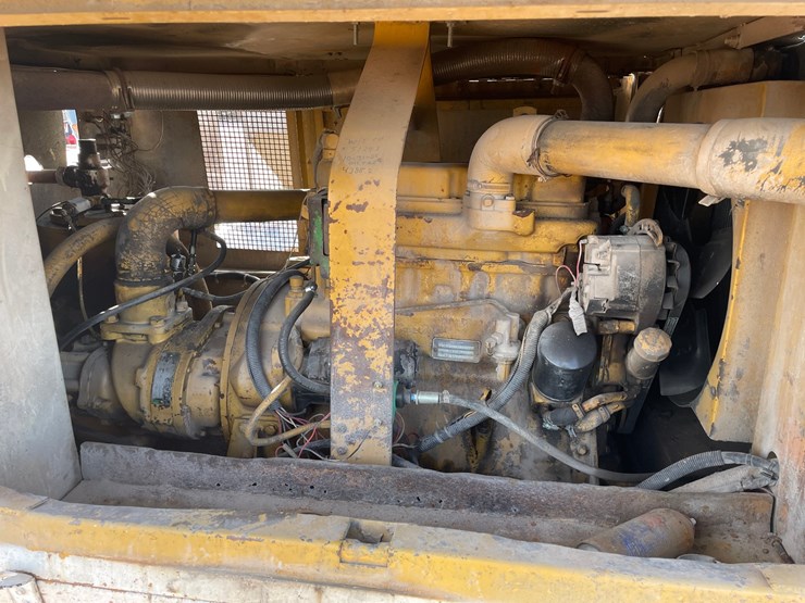 #1896-•-sullair-185-towable-air-compressor-image-22