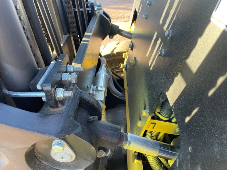 #1882-•-2022-yale-40ux-glp040ux-lp-forklift-image-15