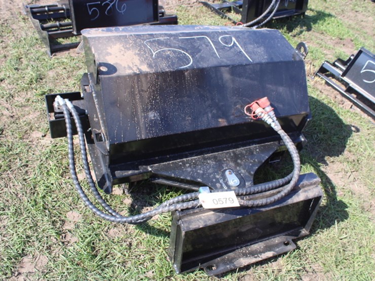 #579-•-mini-skid-steer-angle-sweeper-image-2