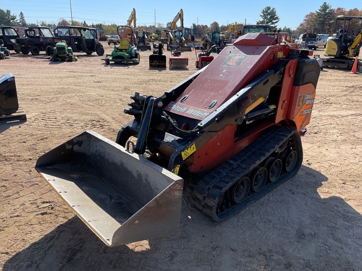 #1070-•-ditch-witch-sk800-tracked-dingo-image-1