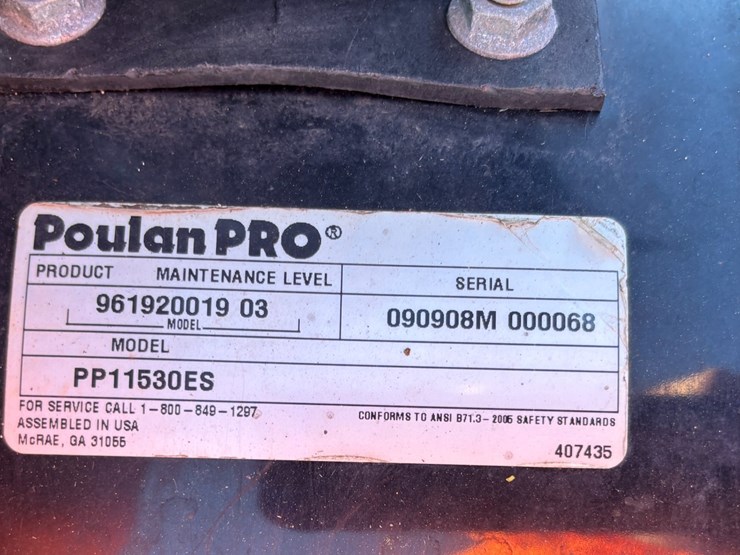 #1868-•-poulan-pro-30"-snow-blower-image-8