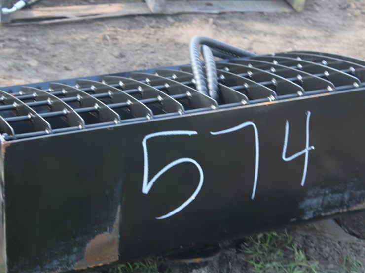 #574-•-mini-skid-steer-mixing-bucket-image-1